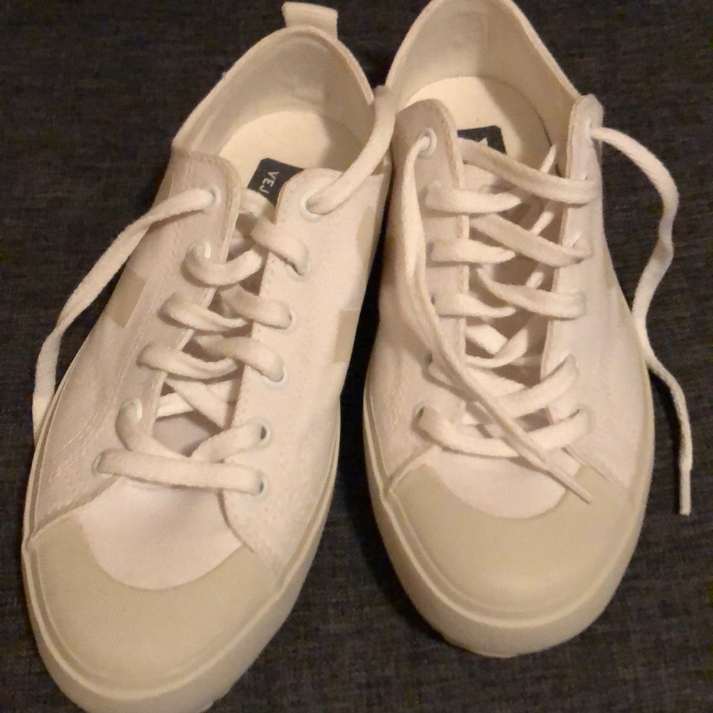 Veja nova sneakers